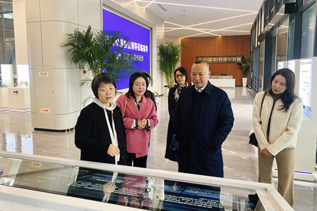 1638169146204887.jpg 01-講解參觀展廳_副本.jpg