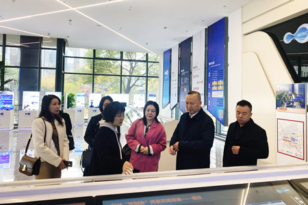 1638169152452636.jpg 02-講解參觀展廳_副本.jpg