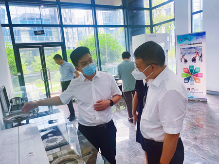 1657004524598833.jpg 02-參觀園區企業奔騰激光_副本.jpg